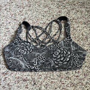 lulu sports bra